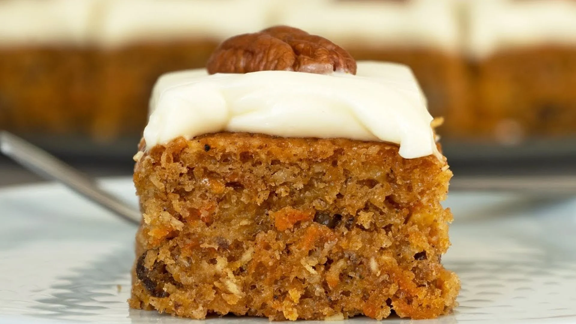 Old Fashioned Carrot Cake With Pineapple